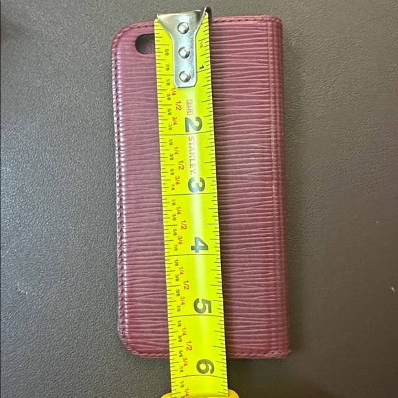 Louis Vuitton Textured deep red  Phone Case
See measurements to insure size. - Picture 9 of 11